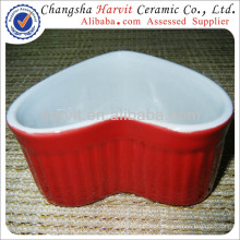 Novidade Produtos Chinês Cão Pet Bowl / Gravado Stripe Vermelho Fora E Branco Dentro Colorido Coração Shape Cerâmica Bowls